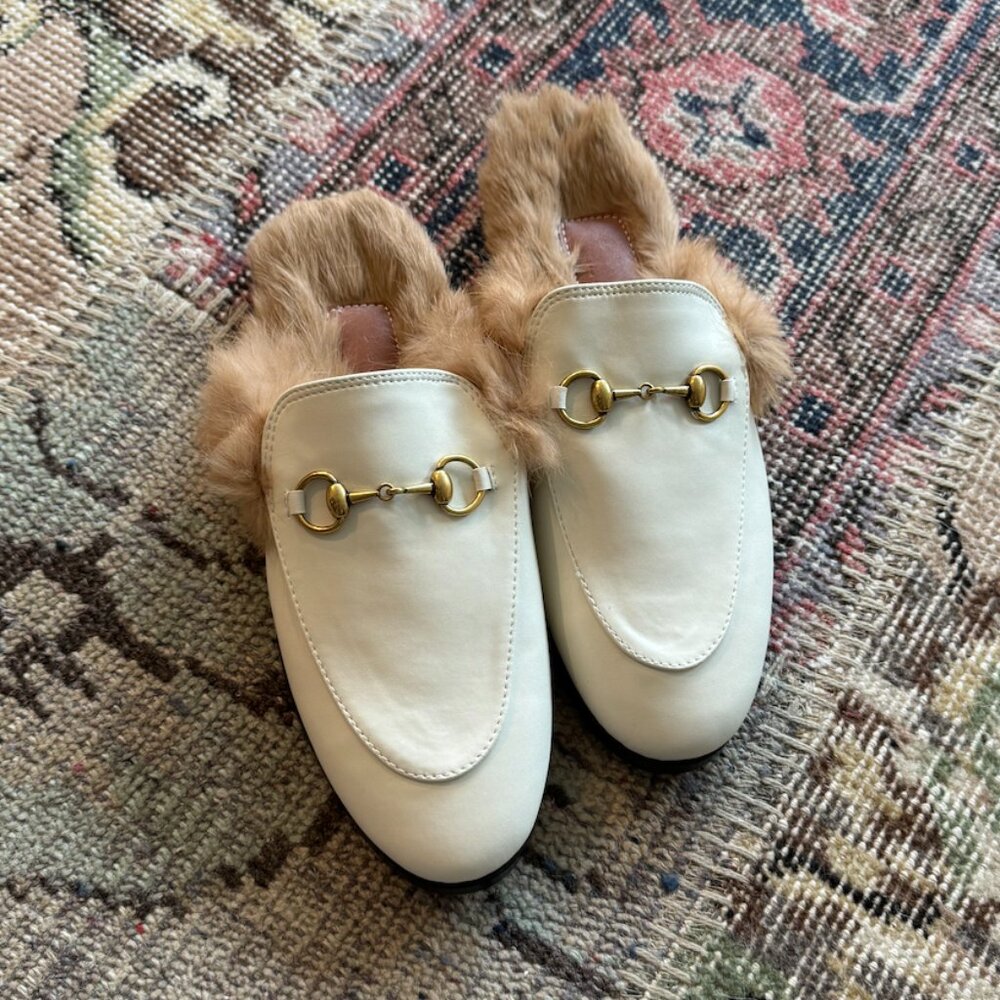 BRAND NEW FUR-LINED CREAM GUCCI LOAFER MULES